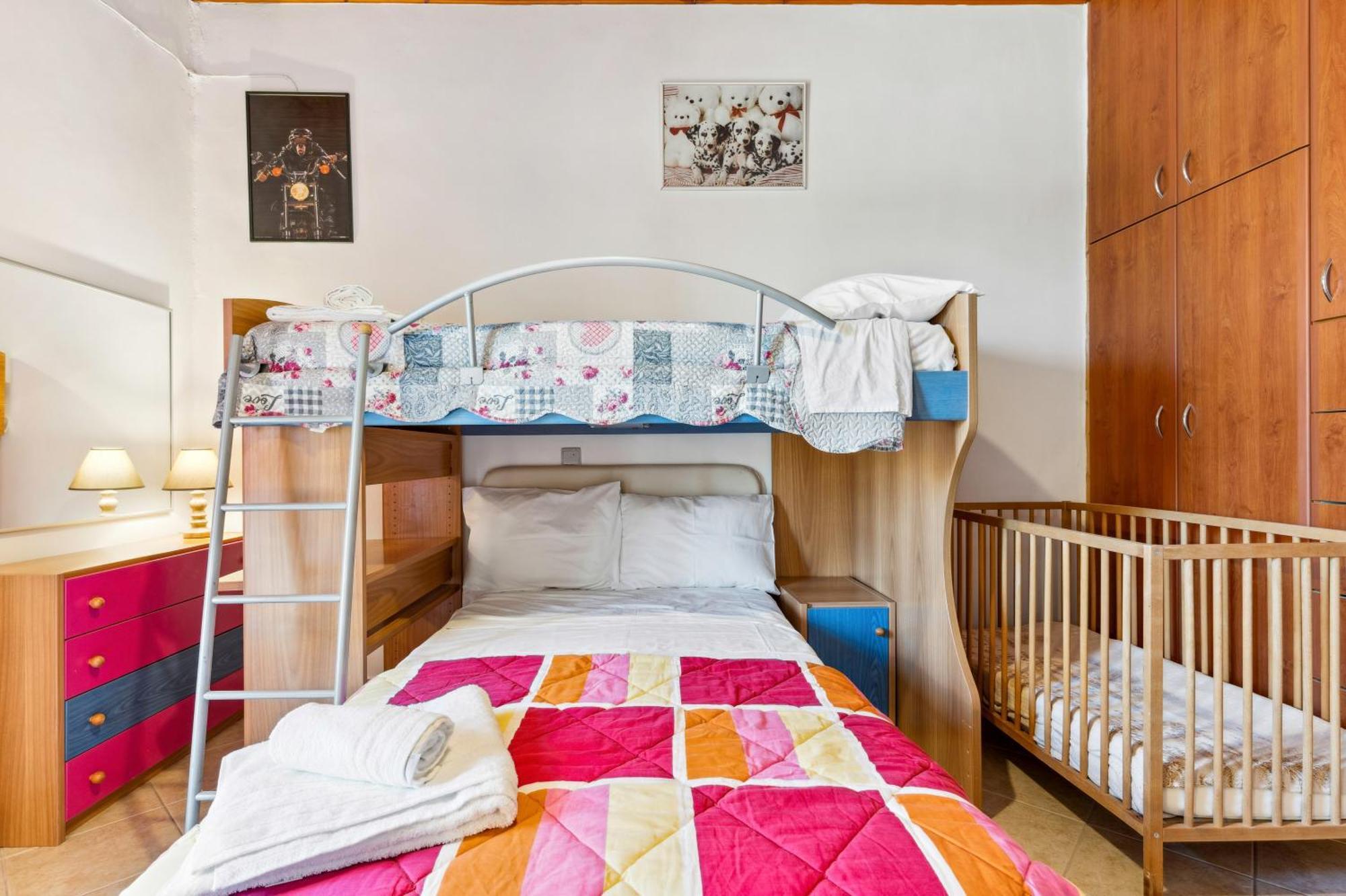 Verani Residence Parking Balcony Playground Sivros Экстерьер фото