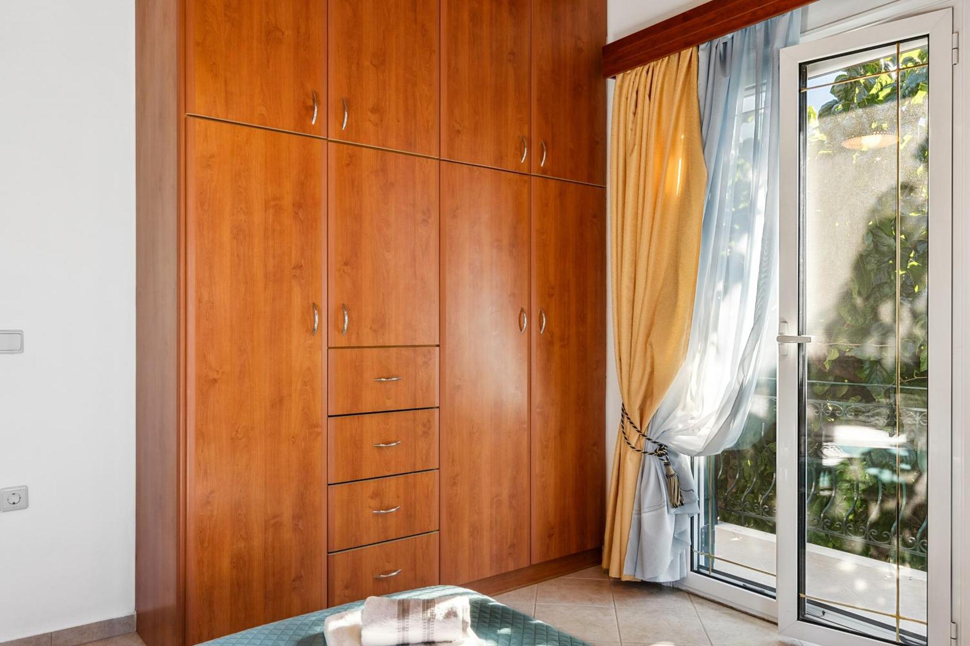 Verani Residence Parking Balcony Playground Sivros Экстерьер фото